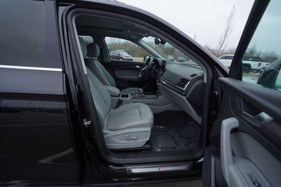 2022 Audi Q5 45 S line Premium quattro