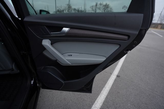 2022 Audi Q5 45 S line Premium quattro