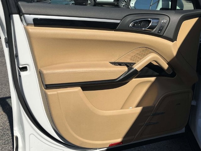 2016 Porsche Cayenne Base
