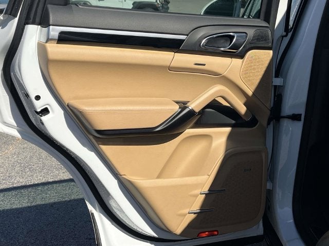 2016 Porsche Cayenne Base