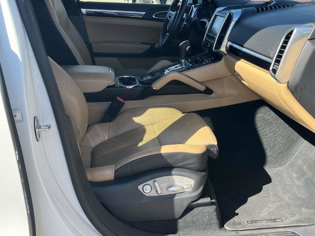 2016 Porsche Cayenne Base