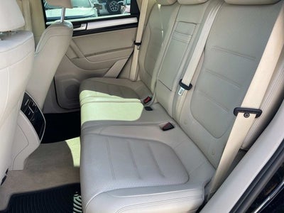 2012 Volkswagen Touareg VR6 FSI Sport