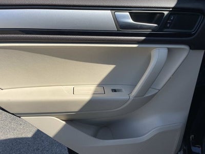 2012 Volkswagen Touareg VR6 FSI Sport