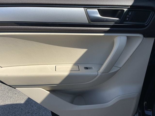 2012 Volkswagen Touareg VR6 FSI Sport