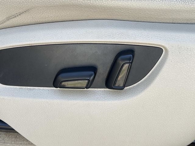2012 Volkswagen Touareg VR6 FSI Sport
