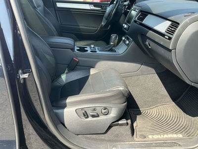 2017 Volkswagen Touareg V6 4Motion