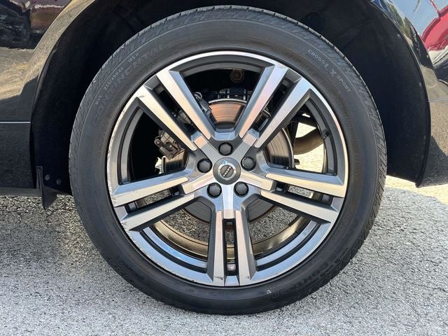 2021 Volvo XC60 T5 Momentum