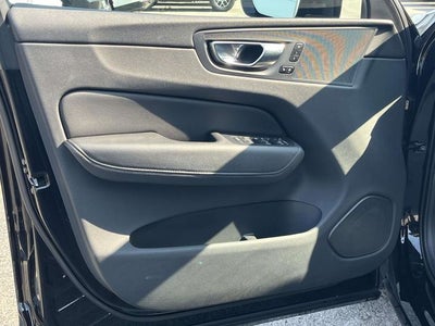 2021 Volvo XC60 T5 Momentum