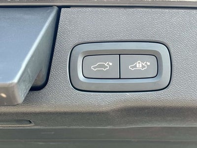 2021 Volvo XC60 T5 Momentum