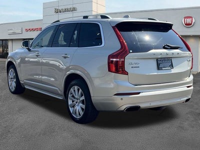 2016 Volvo XC90 T6 Momentum