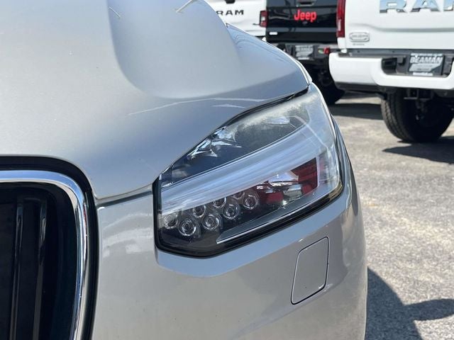 2016 Volvo XC90 T6 Momentum