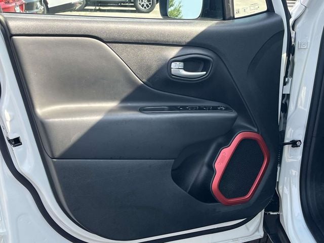 2023 Jeep Renegade Trailhawk