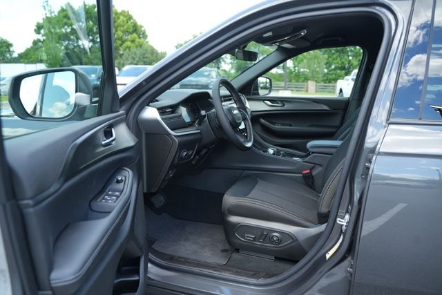 2026 Jeep Grand Cherokee GRAND CHEROKEE LAREDO 4X4