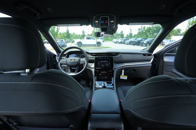 2026 Jeep Grand Cherokee GRAND CHEROKEE LAREDO 4X4