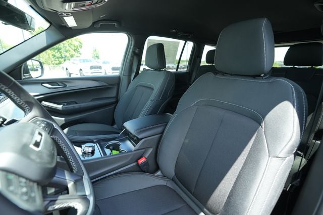 2026 Jeep Grand Cherokee GRAND CHEROKEE LAREDO 4X4