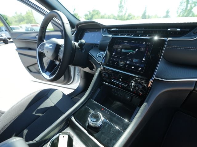 2026 Jeep Grand Cherokee GRAND CHEROKEE L LAREDO X 4X4