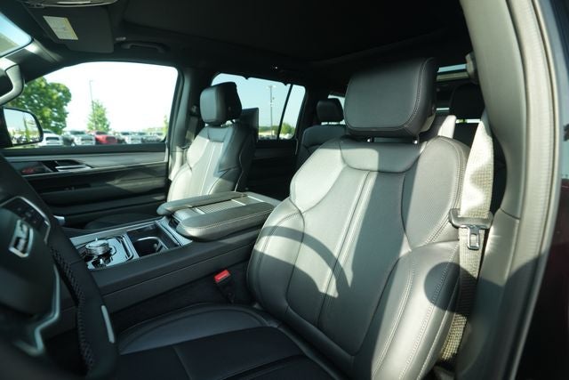 2026 Jeep Grand Wagoneer GRAND WAGONEER L LIMITED ALTITUDE 4X4