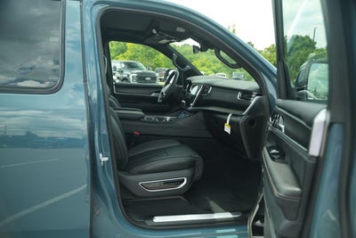 2026 Jeep Grand Wagoneer L Summit Obsidian