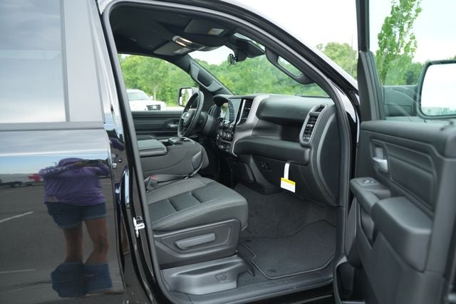 2026 RAM Ram 1500 RAM 1500 EXPRESS CREW CAB 4X4 6'4' BOX