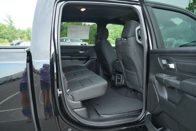 2026 RAM Ram 1500 RAM 1500 EXPRESS CREW CAB 4X4 6'4' BOX