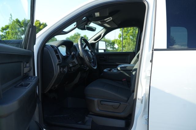 2026 RAM Ram 3500 RAM 3500 TRADESMAN CREW CAB 4X4 6'4' BOX