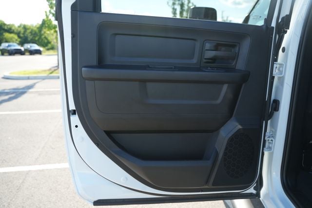 2026 RAM Ram 3500 RAM 3500 TRADESMAN CREW CAB 4X4 6'4' BOX