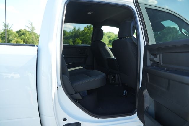 2026 RAM Ram 3500 RAM 3500 TRADESMAN CREW CAB 4X4 6'4' BOX